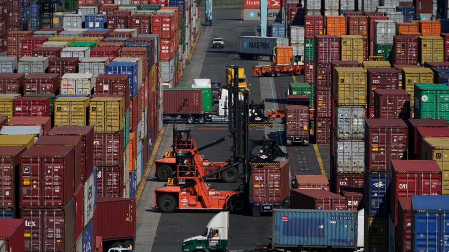 Port strike looms