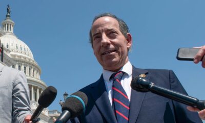 Coalition pushes lawmakers to sign ‘No Dictators Declaration’ in wake of immunity decision