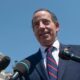 Coalition pushes lawmakers to sign ‘No Dictators Declaration’ in wake of immunity decision