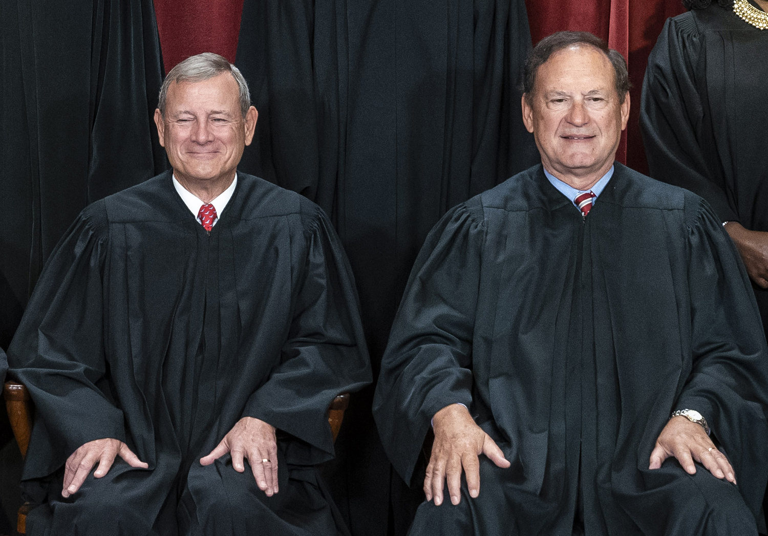 What a new report shows about Justice Alito in a Jan. 6 Supreme Court case