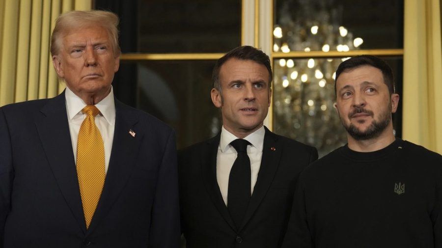 Trump meets with Macron, Zelensky in France