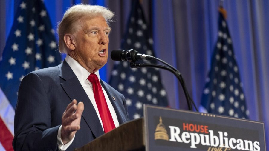 Trump backs dockworkers’ union preparing to strike over automation