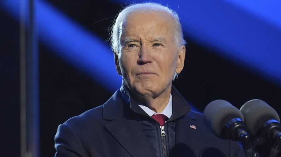 Biden boasts US global leadership at DNC holiday reception