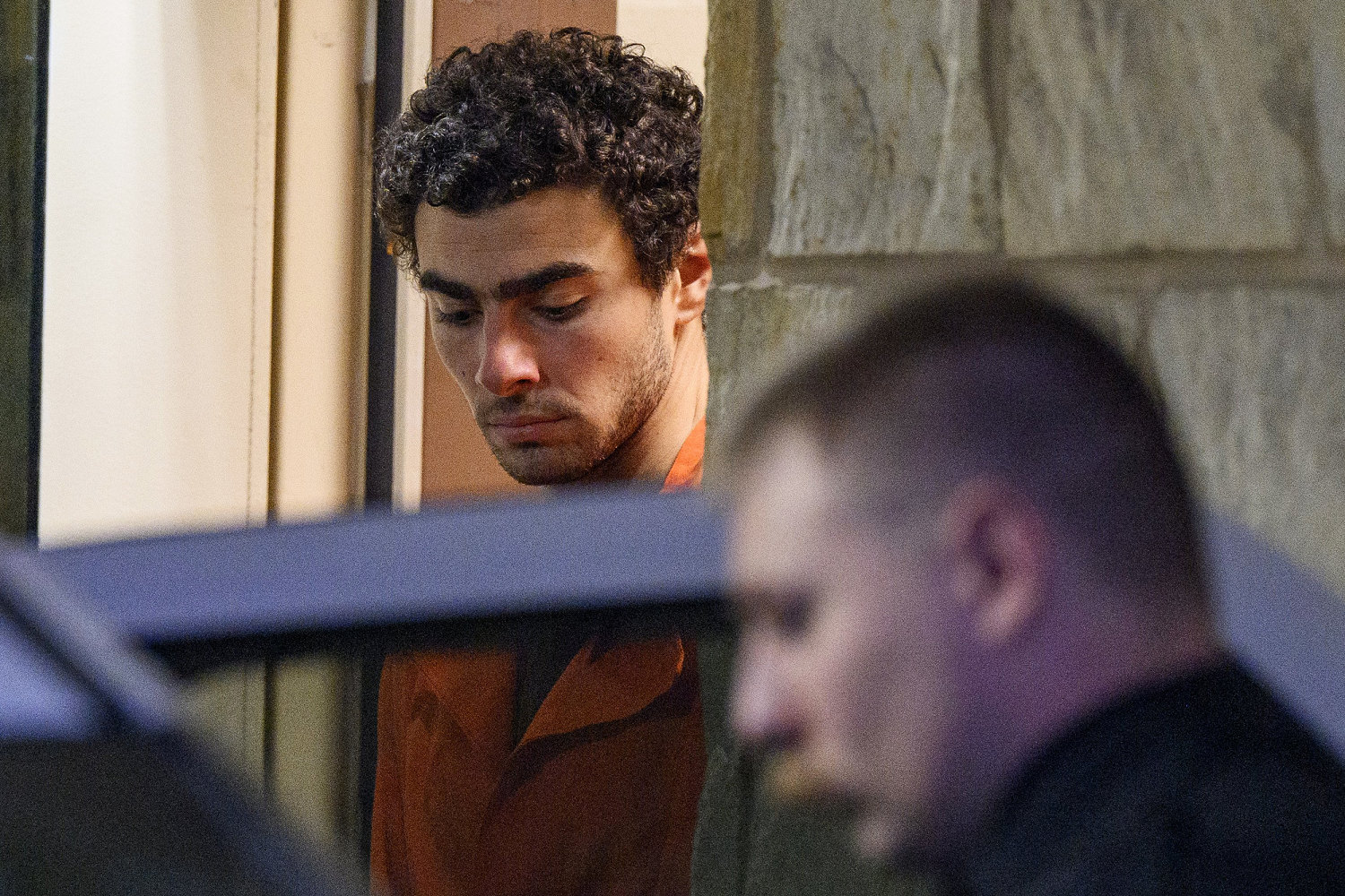 Mangione waives extradition, will return to N.Y. to face charges in UnitedHealthcare CEO shooting