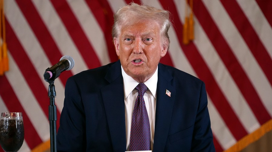 Trump awarded ‘first ever Presidential Commemorative Inaugural’ Diet Coke by Coca-Cola CEO