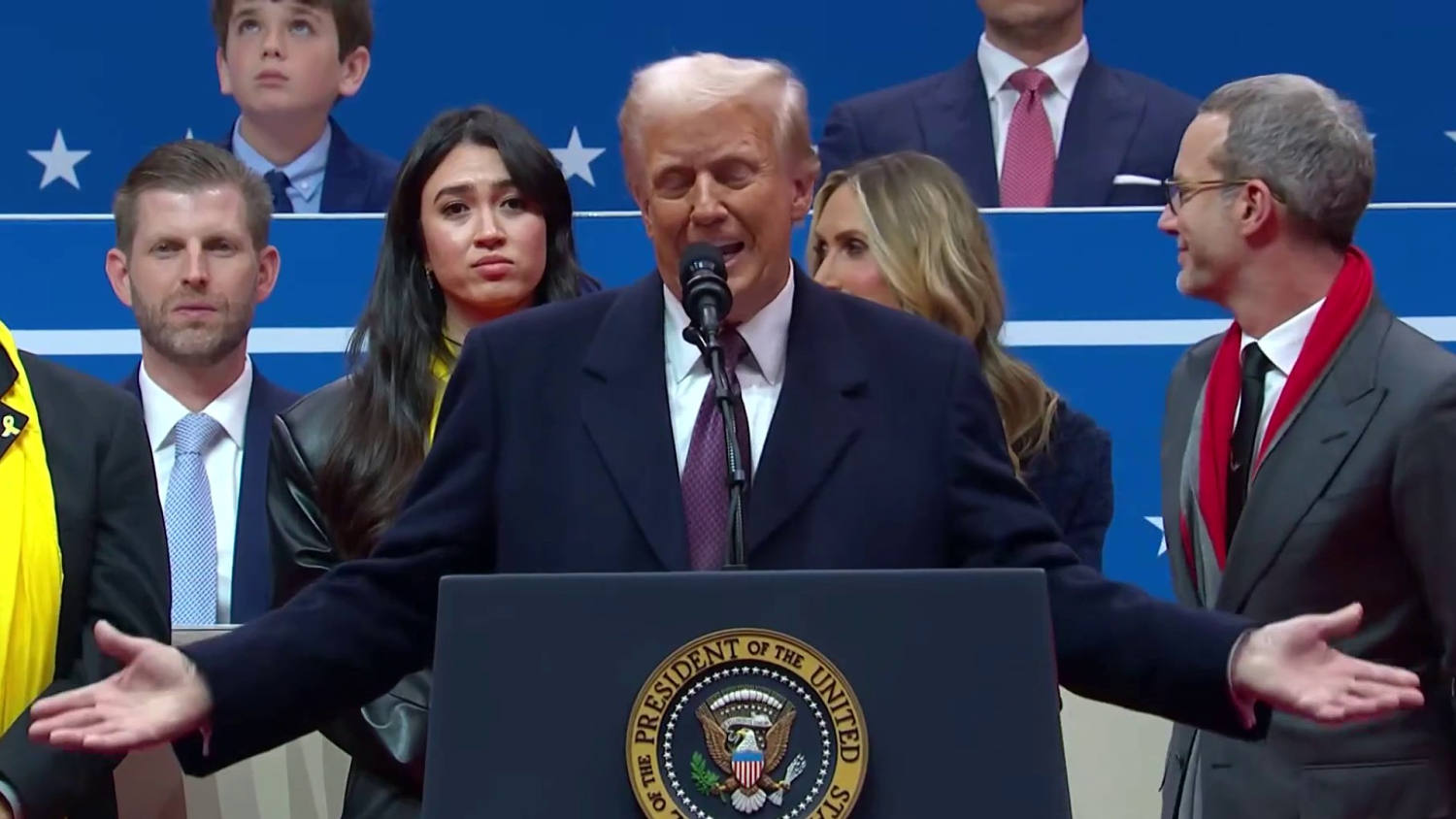 Trump delivers remarks during inauguration parade