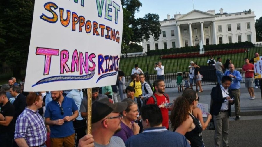 Transgender veterans, LGBTQ groups rail against Trump order