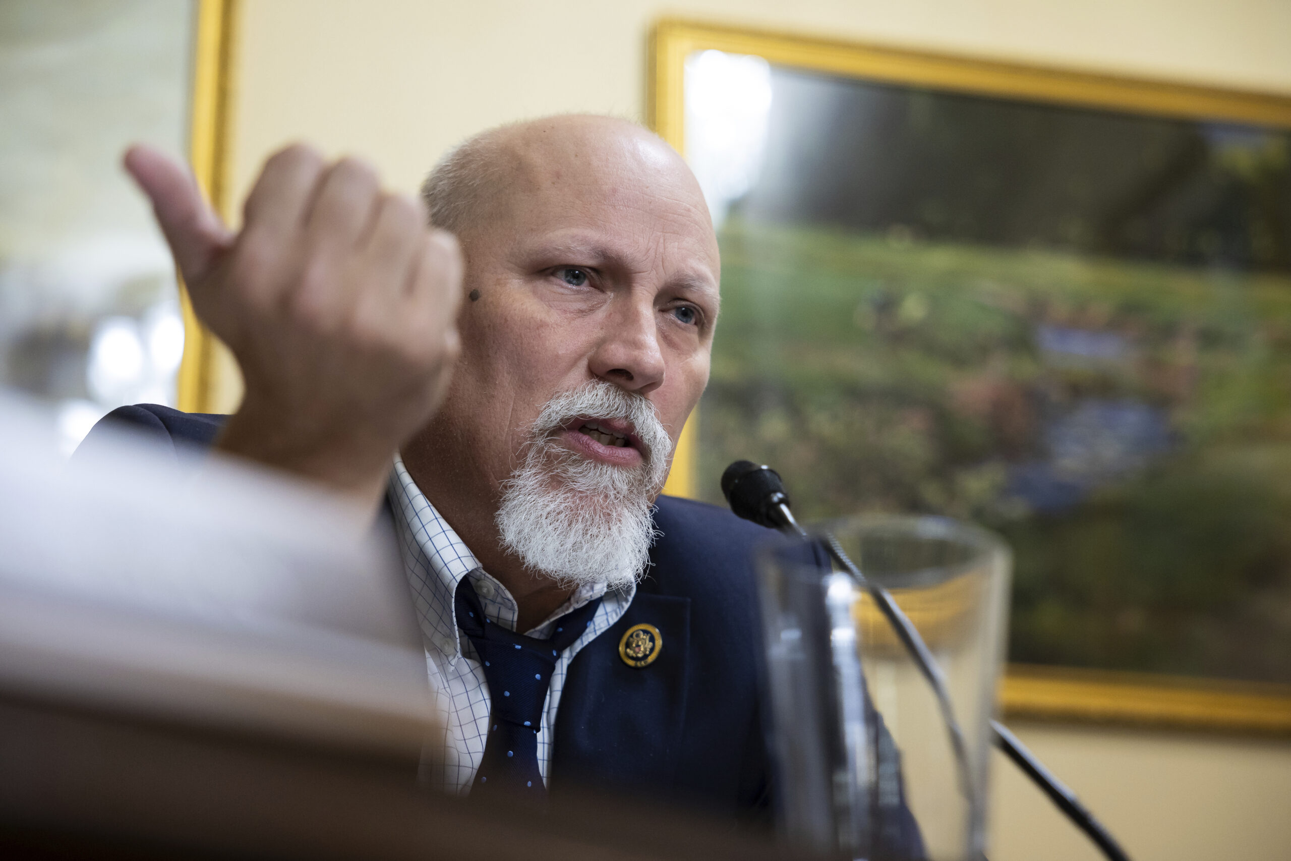 Hard-liner rebellion forces House GOP leaders to scramble for deeper cuts