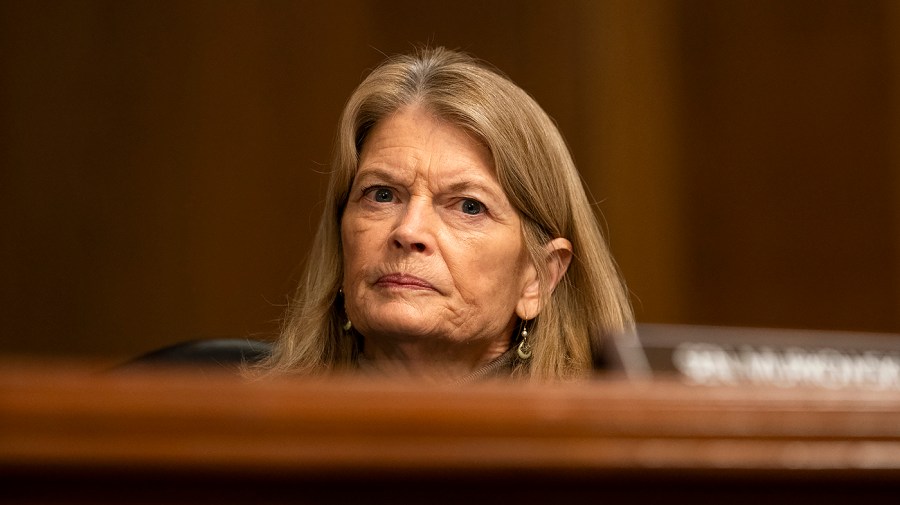 Murkowski slams Trump administration over Russia-Ukraine war stance: ‘Sick to my stomach’