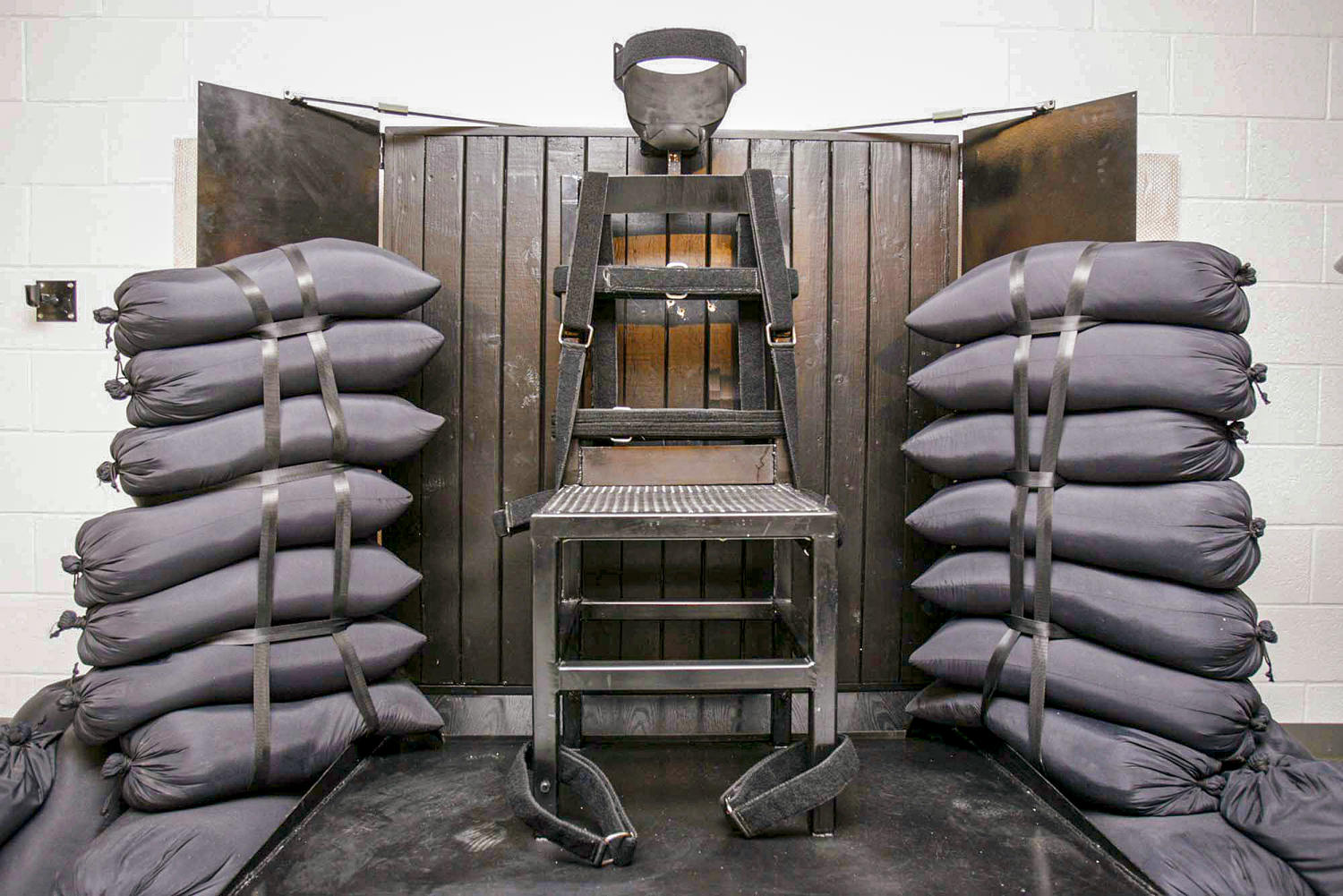 South Carolina death row inmate dies in state’s first execution by firing squad