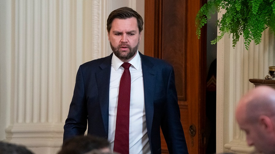 Vance says pro-Ukraine protestors confronted him while he was with his daughter