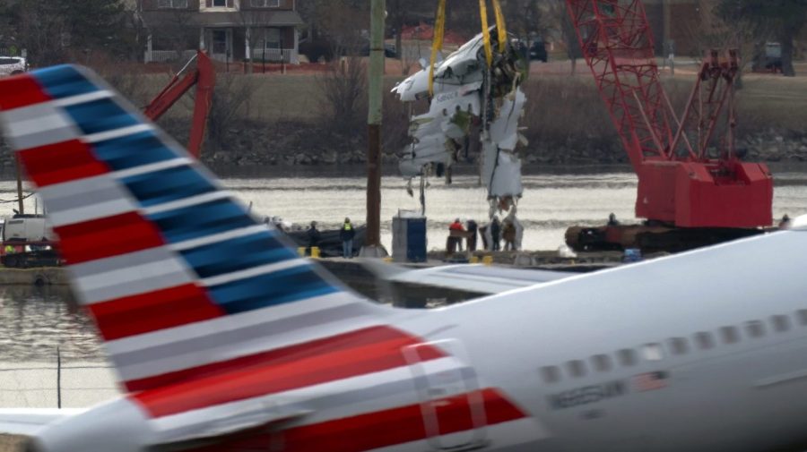 FAA restricting non-essential helicopter operations around Reagan National after deadly crash