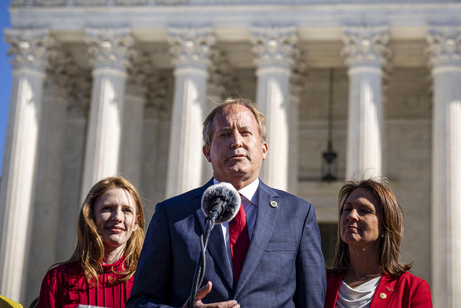 N.Y. clerk refuses to enforce Texas’ $100,000 fine against abortion provider