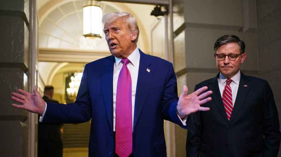 Live updates: Trump fails to win over SALT Republicans