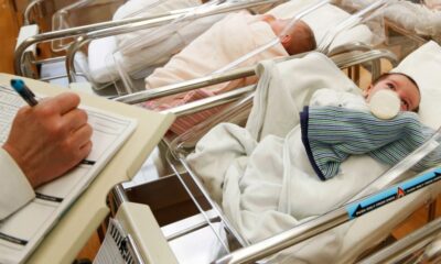 CDC: Average age of US moms giving birth rises to nearly 30