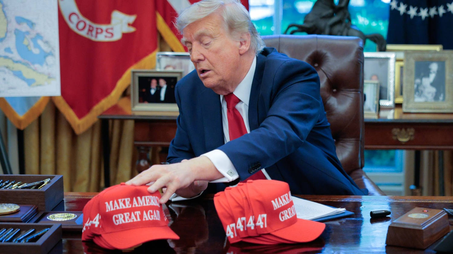 ‘Swag bag’: Trump reportedly won over GOP holdouts with signed merch