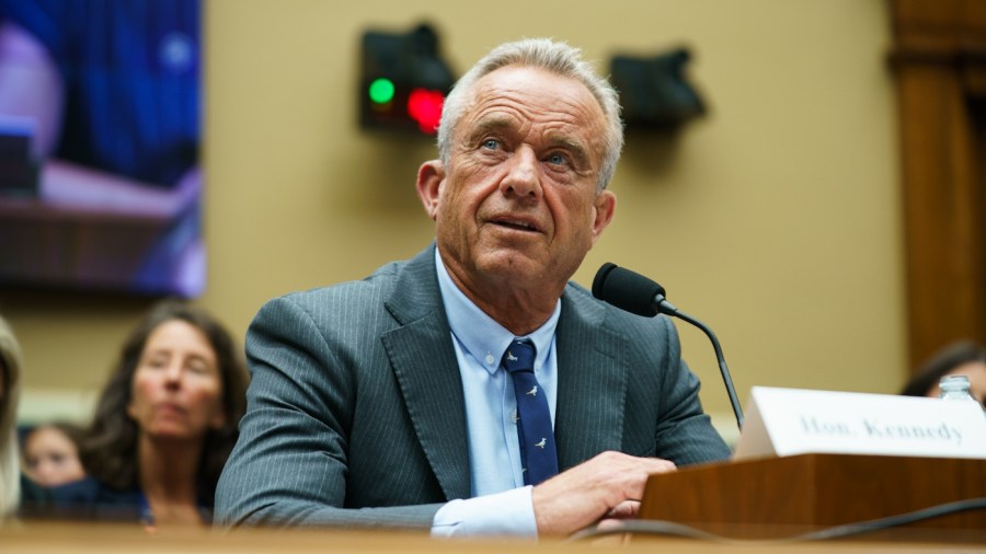 HHS revives long-dormant childhood vaccine safety task force