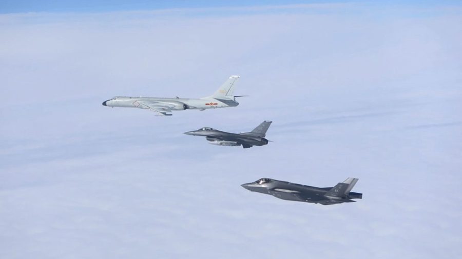 Air support for Ukraine? Trump floats security guarantee