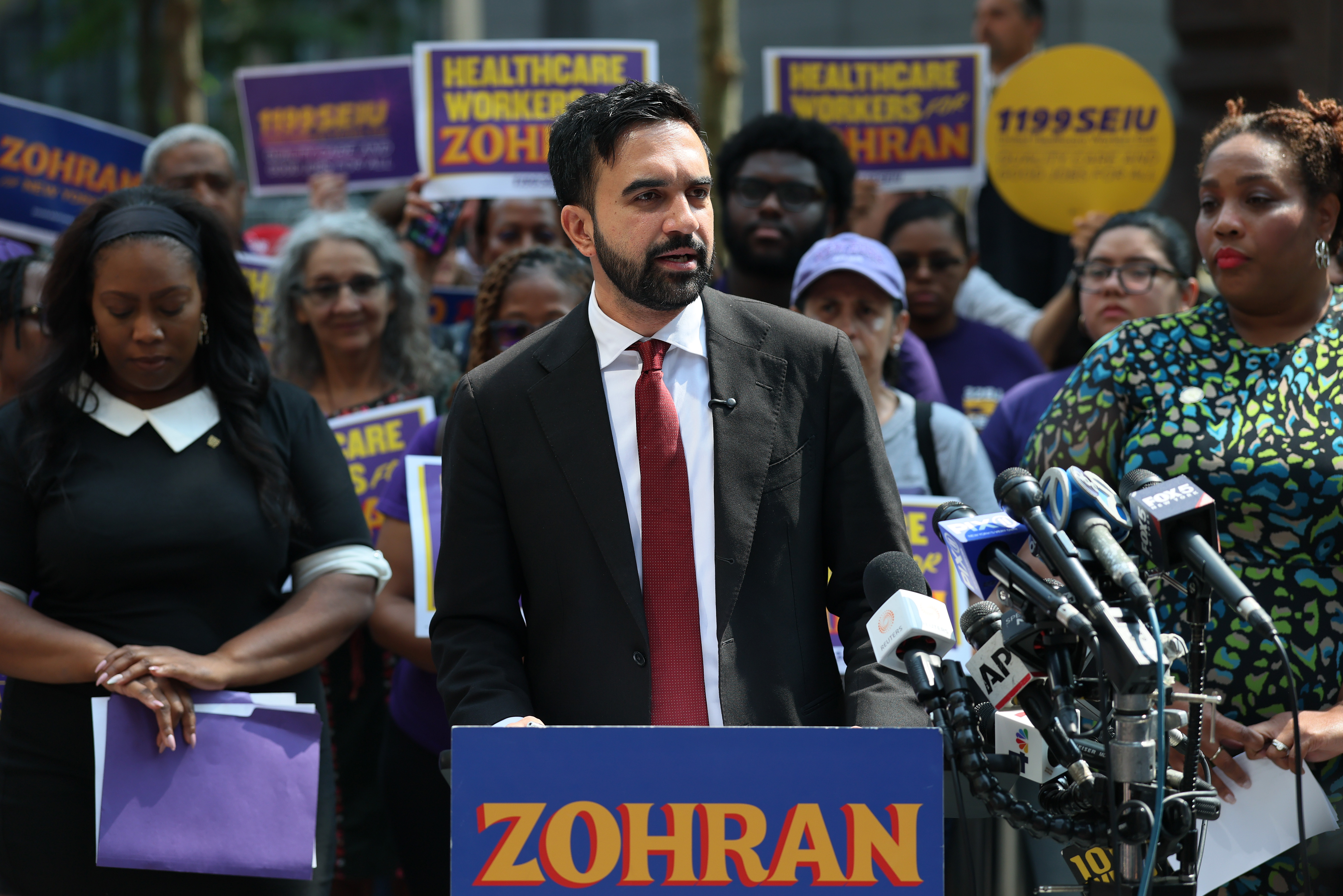 Zohran Mamdani criticized Andrew Cuomo for discussing the city's mayoral election with President Donald Trump. 