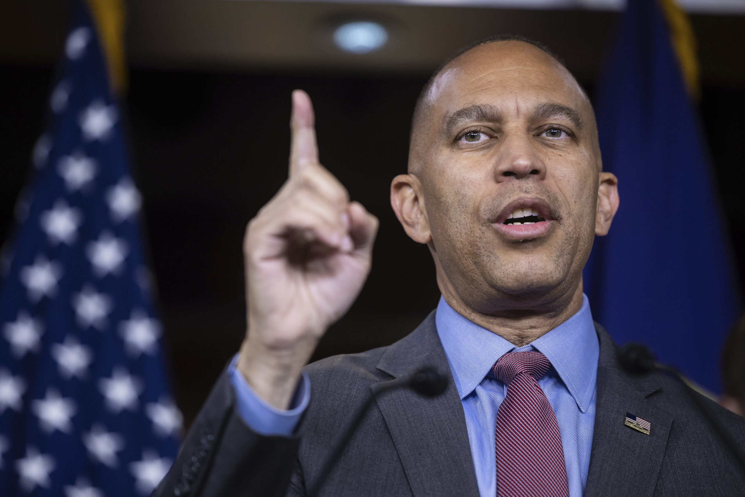 Why Hakeem Jeffries hasn’t been able to bend Democrats to his will on redistricting