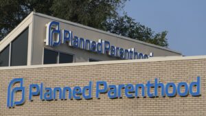 Appeals court reverses federal judge’s decision, allowing Trump to block funds to Planned Parenthood