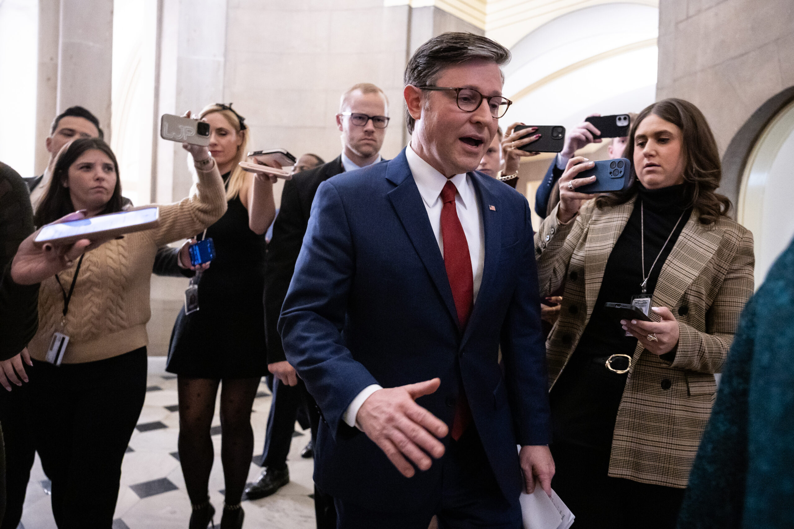 House to return to laundry list of controversies after 7-week hiatus