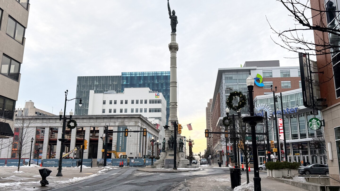 Trump’s ‘A+++++’ economy collides with reality in city critical to midterms…