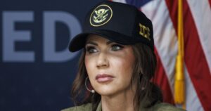 Trump administration to send ‘hundreds more’ federal agents to Minneapolis