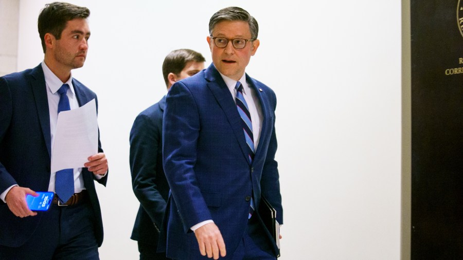 Ethanol, amendment disputes in GOP holdup minibus funding bill