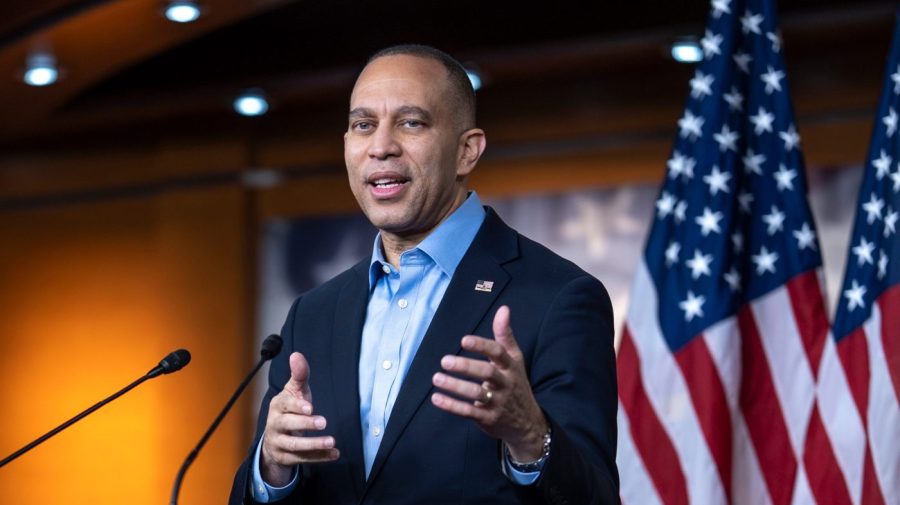 Jeffries says GOP ‘finally showed some backbone’ in criticizing Trump for racist video of Obamas