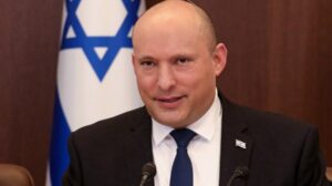 Former Israeli leader calls Tucker Carlson ‘chickens—‘ over airport claims