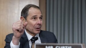 GOP Sen. John Curtis praises Supreme Court ruling against Trump tariffs