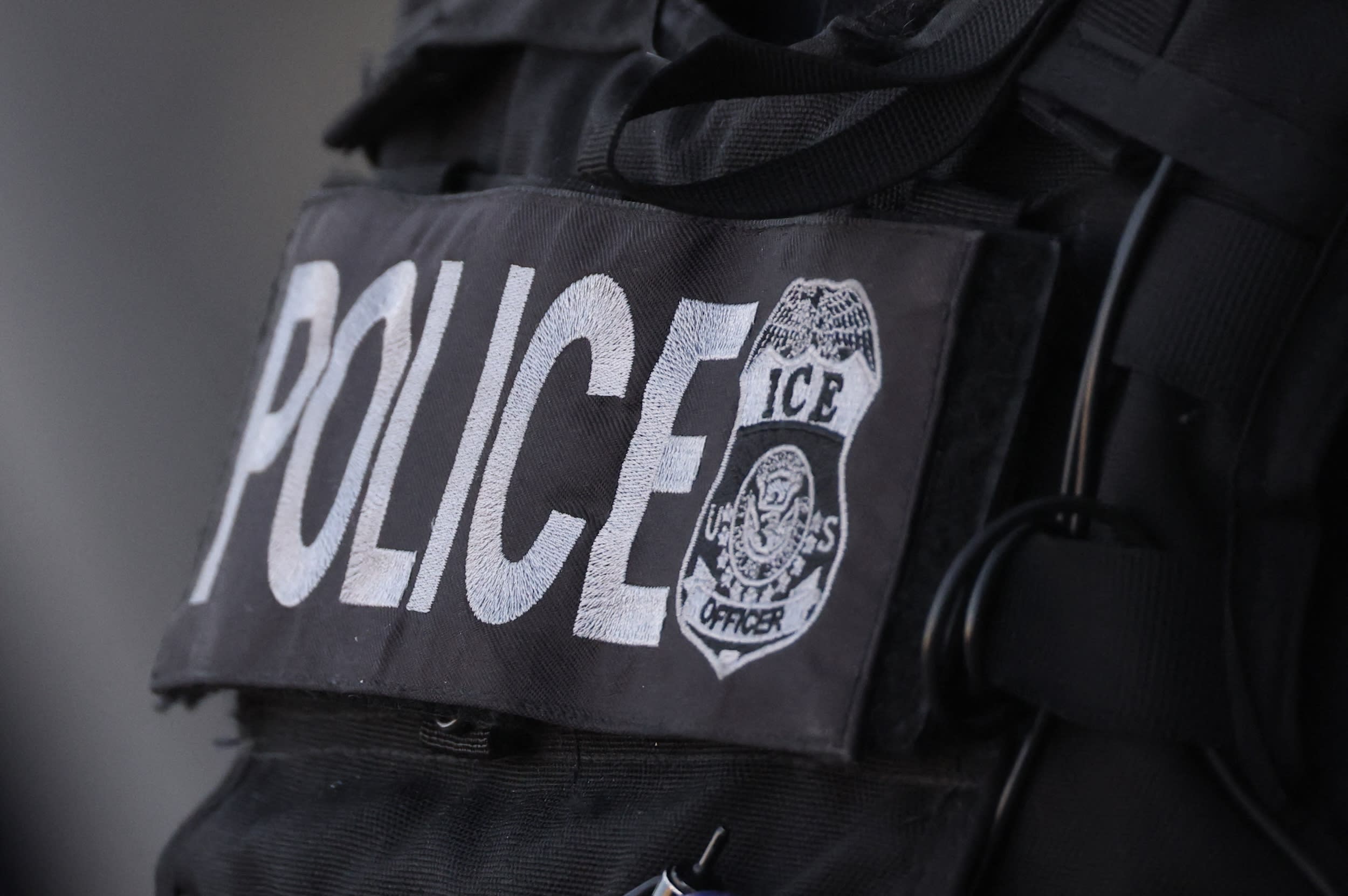 Trump threatens to deploy ICE to run airport security during shutdown