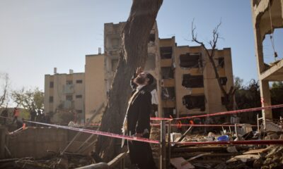 Trump threatens attacks on Iranian power plants if Tehran fails to open the Strait of Hormuz