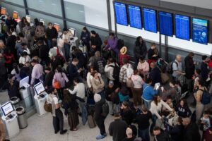 TSA lines worsen as airports face mounting strain…