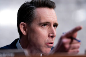 Hawley investigates FICO for mortgage credit scoring