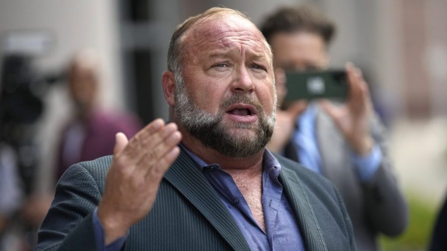 Alex Jones slams Trump’s ominous Iran threat: ‘That is the definition of genocide’