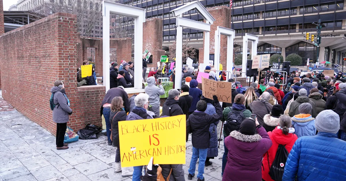 Trump administration looks to sanitize George Washington’s slavery history