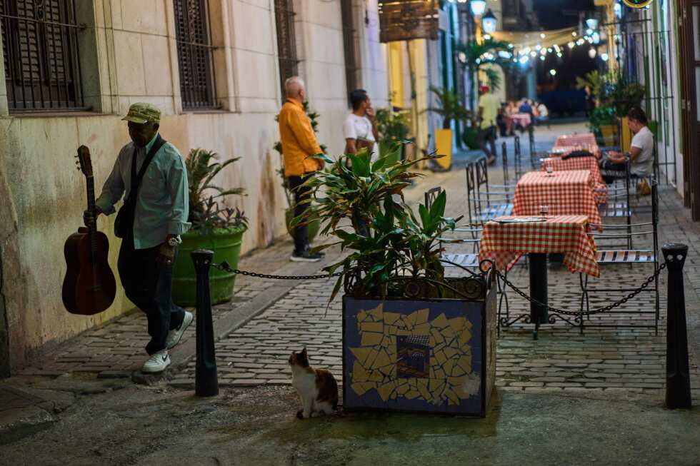 Havana’s nightlife falls dark as an oil blockade takes hold