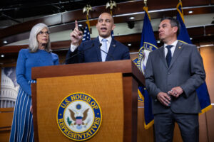 ‘Junior reporters’ pepper Hakeem Jeffries with tough questions