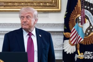 Foreign minister leaves Islamabad without meeting US envoys…