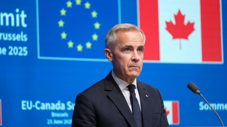 Carney takes jab at Trump after teleprompter goes down
