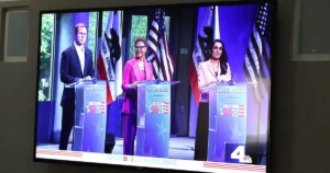 Karen Bass advances to general election in Los Angeles mayoral contest