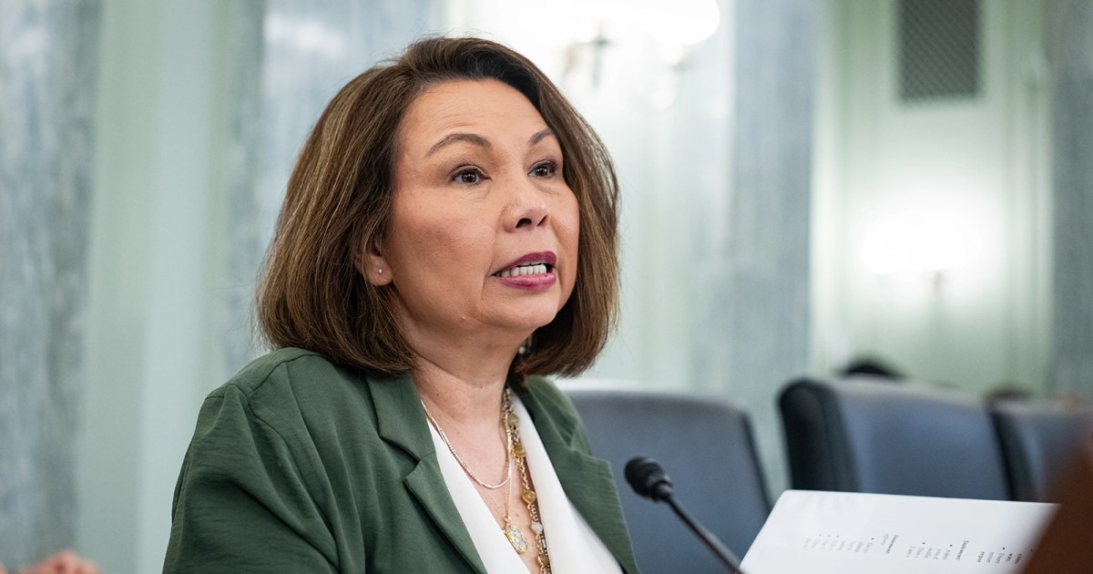 Sen. Duckworth urges FAA to reject pressure to approve Trump’s triumphal arch
