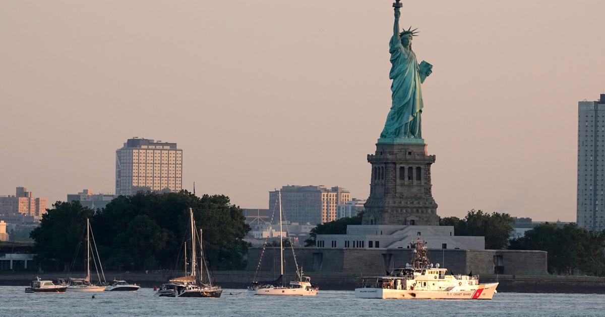 Fireworks, heat and politics: America celebrates its 250th birthday