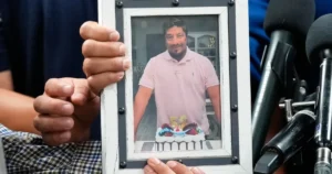 Mexican immigrant killed by ICE was not target, Democratic lawmaker says