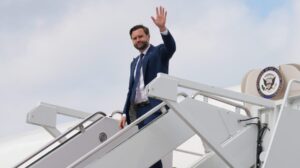Former Trump staffer: Vance ‘set up’ as ‘fall guy’ for Iran deal