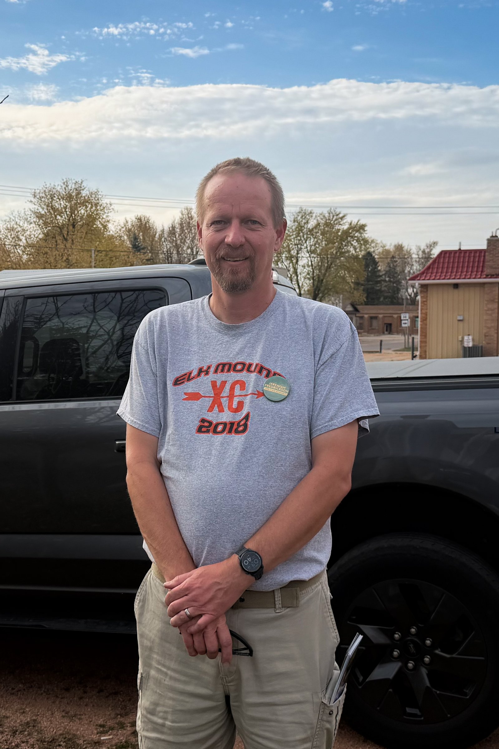 “I don’t approach the door as a Democrat,” Fredrickson said. “My goal is to try to be a representative.