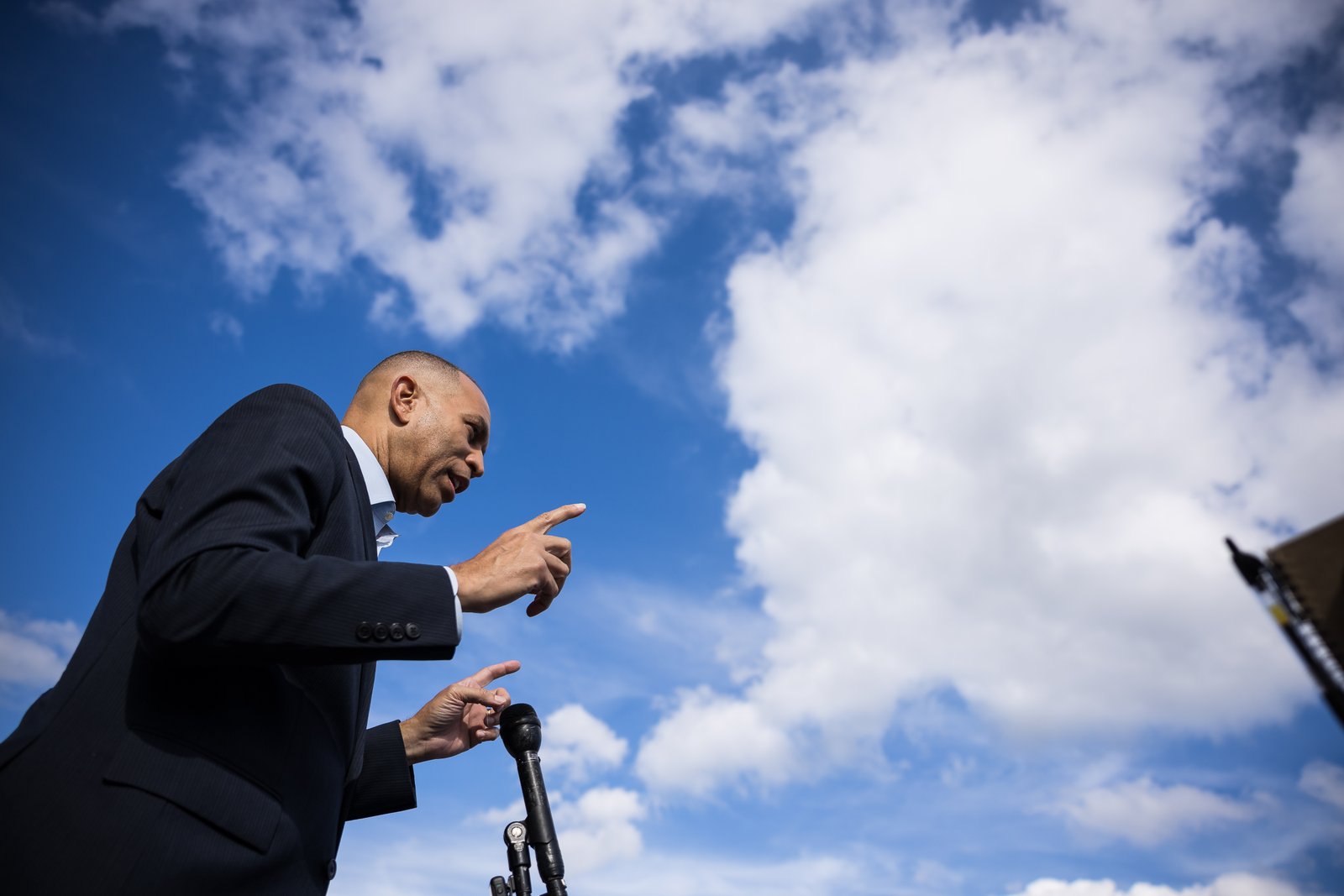House Minority Leader Hakeem Jeffries (D-N.Y.) speaks with reporters outside the U.S. Capitol on Sept. 30, 2026.